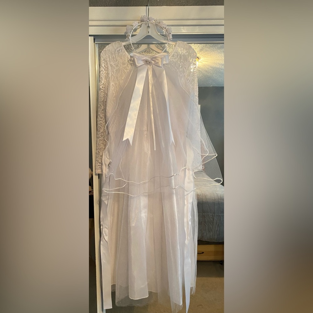 Holy Communion or Flower Girl Dress - Picture 4 of 14